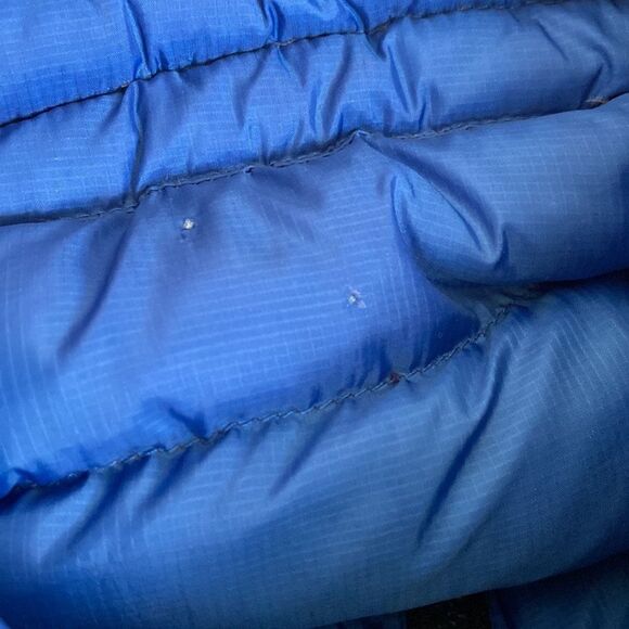 Tommy Hilfiger Reversible Down Puffer Vest - Picture 16 of 16